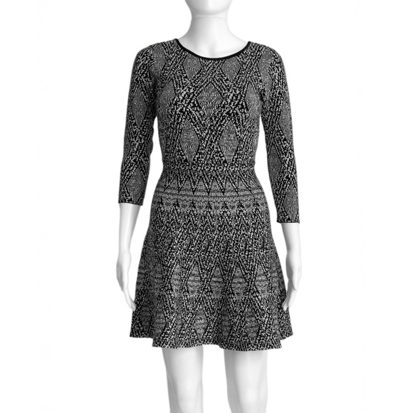 Zara Black White Knit Fit & Flare Dress Women’s 3/4 Sleeve Scoop back Sz XS - Picture 1 of 5